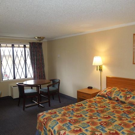 Knights Inn Toledo West Dış mekan fotoğraf
