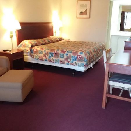 Knights Inn Toledo West Dış mekan fotoğraf